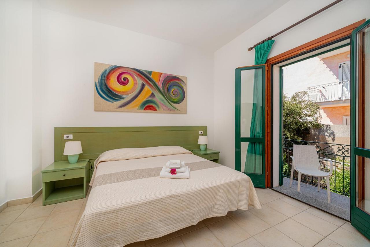 Hotel Marinaro Santa Teresa Gallura Eksteriør bilde