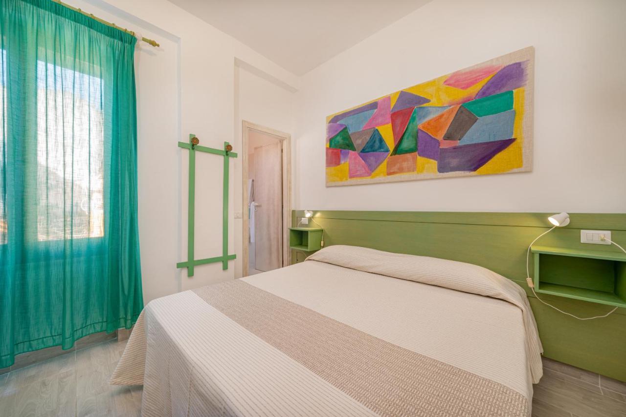 Hotel Marinaro Santa Teresa Gallura Eksteriør bilde