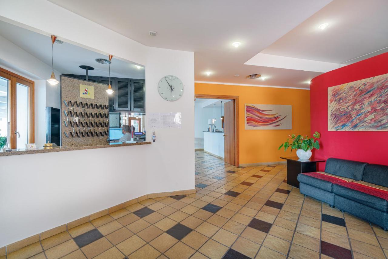 Hotel Marinaro Santa Teresa Gallura Eksteriør bilde