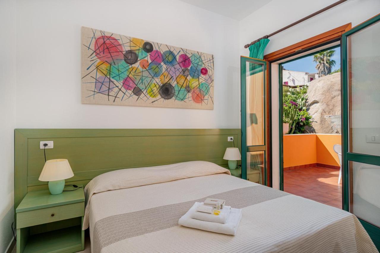 Hotel Marinaro Santa Teresa Gallura Eksteriør bilde
