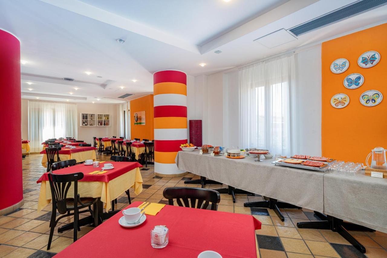 Hotel Marinaro Santa Teresa Gallura Eksteriør bilde